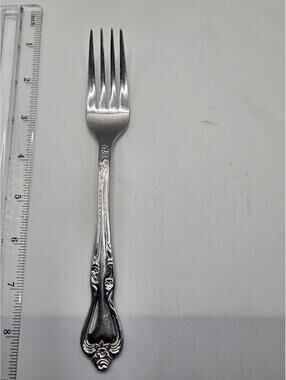 Oneida Azalea Stainless Dinner Fork